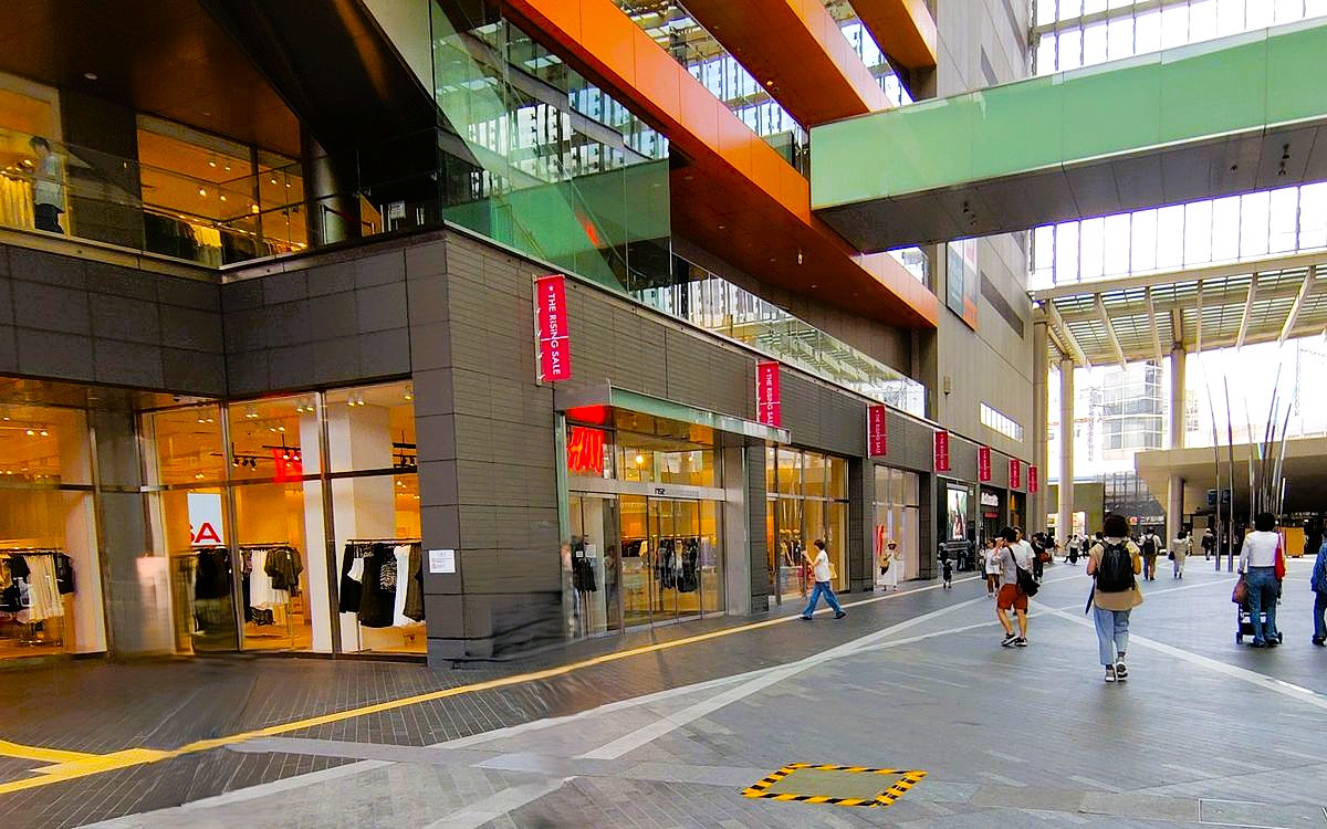 H&M 二子玉川