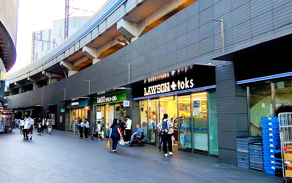 二子玉川ライズ ダイソーとローソン